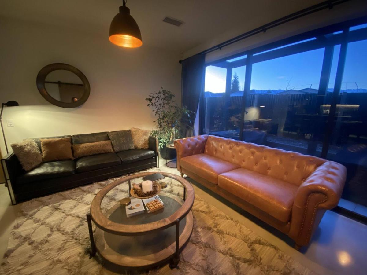 Black Stilt Retreat, Stunning Luxury Property Twizel Ngoại thất bức ảnh